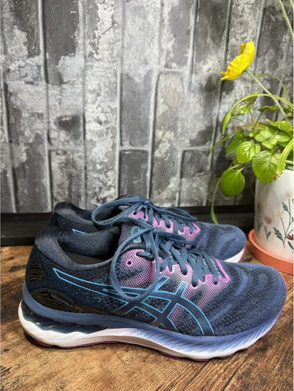 ASICS GEL-Nimbus 20 Women’s Blue/Pink Low Top Lace-Up Logo Athletic Sneaker